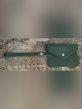 Portland Leather Goods Leather Passport Wristlet - Dark Green
